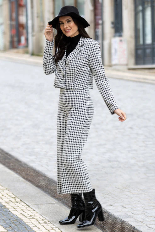 Frank Lyman Cropped Houndstooth Jacket 