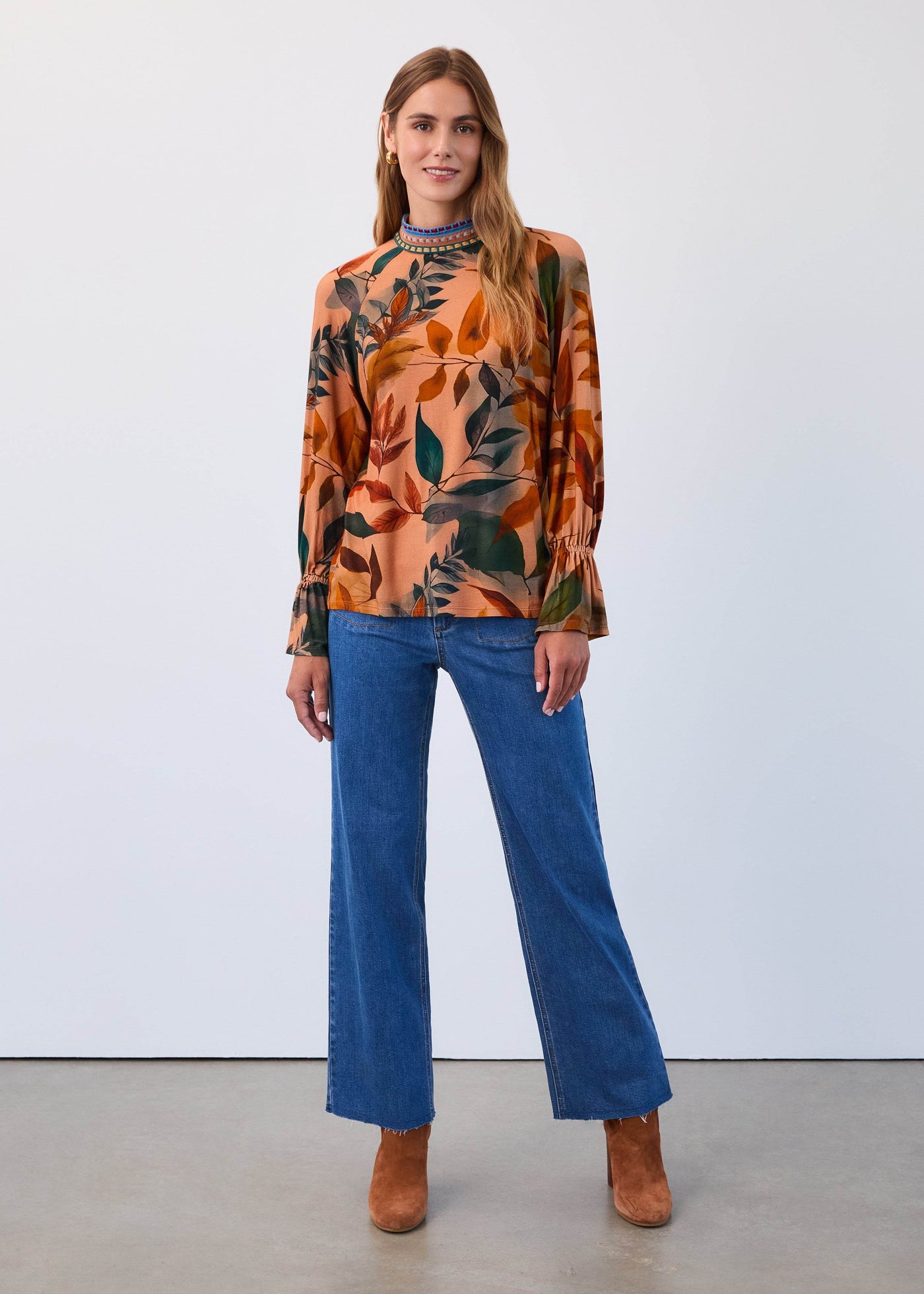 Mock Neck Trimmed Top - Dream Pants