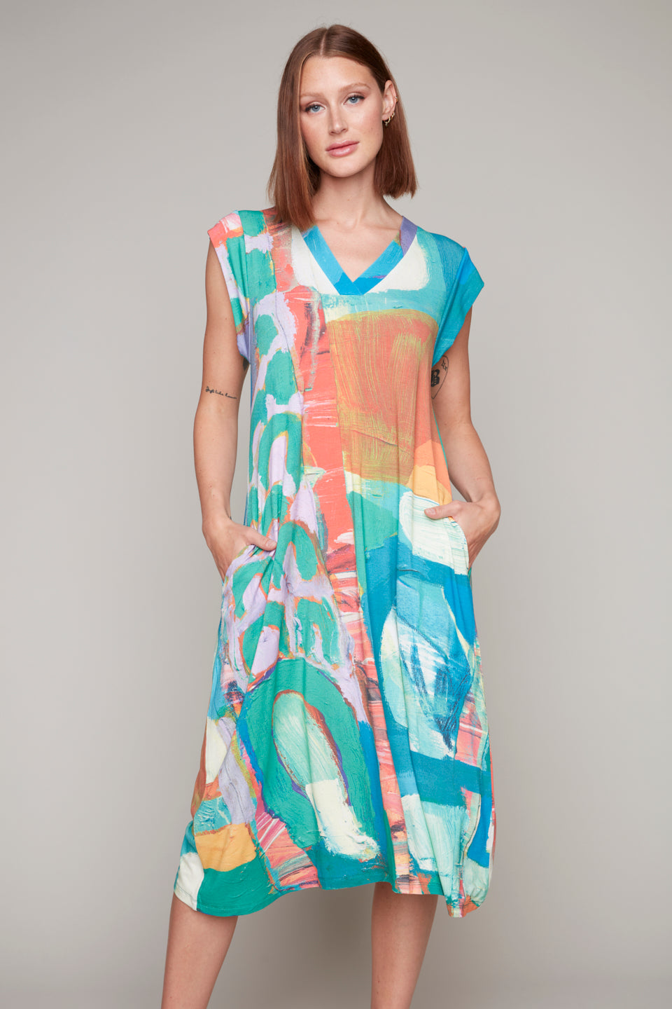 V-Neck Flowy Dress Claire Desjardins