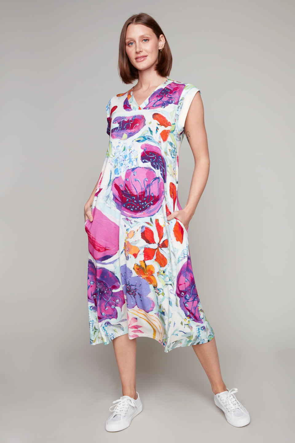 V-Neck Flower Flowy Dress Claire Desjardins