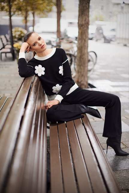 Daisy Delight Knit Sweater Frank Lyman