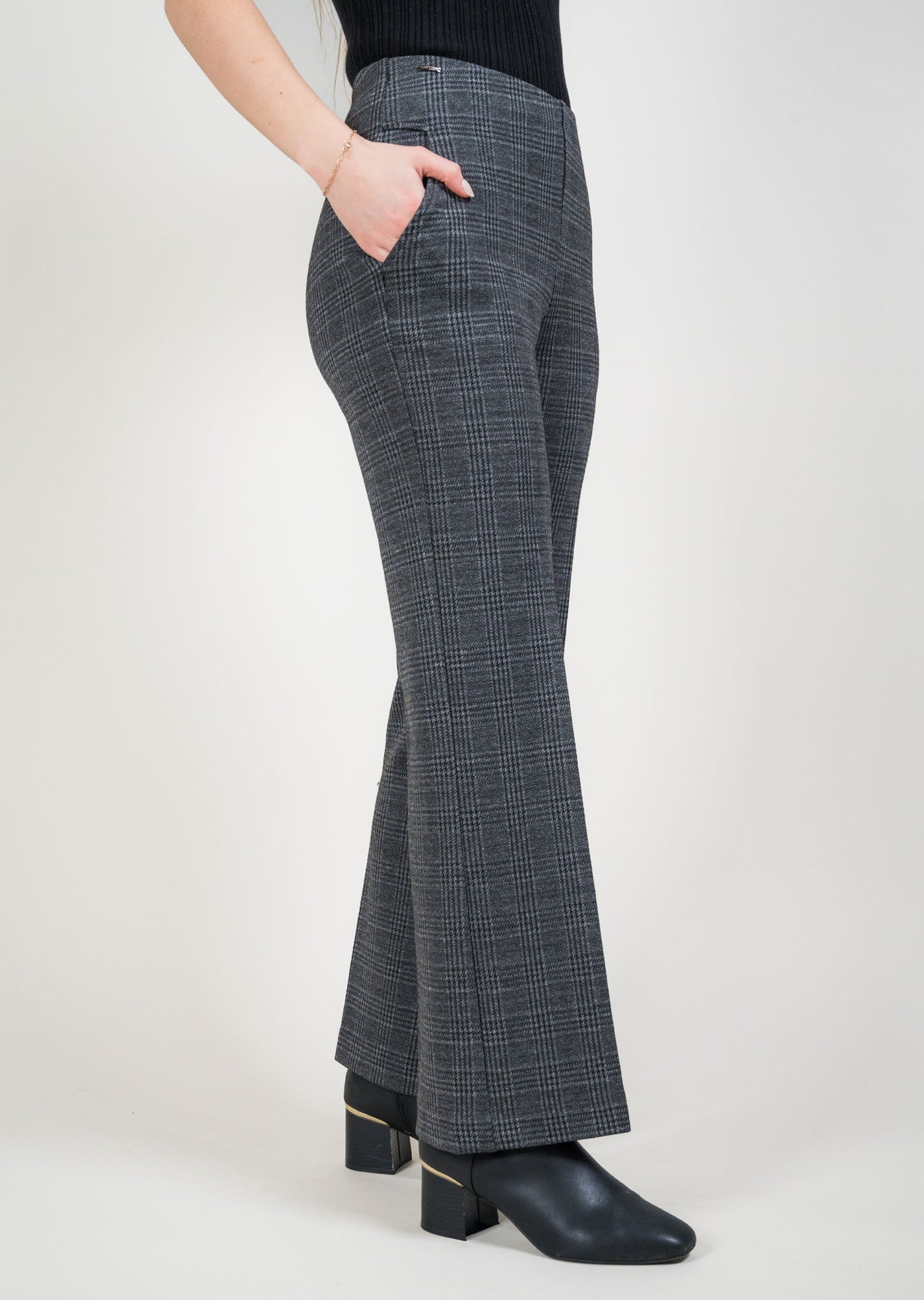 Waverley Plaid 31" Wide Leg With Novelty Pockets Lisette L