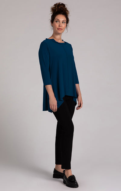 Flounce Top w/ Wide Funnel Collar Sympli