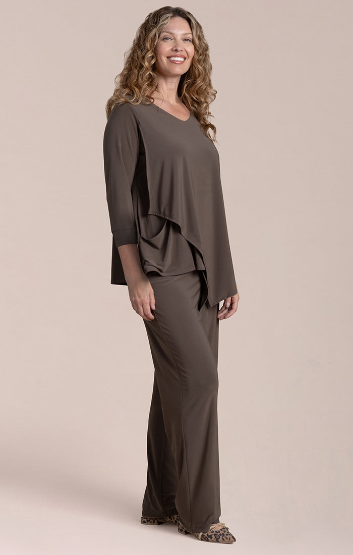 Suitable Secret Pocket Top, 3/4 Sleeve Sympli