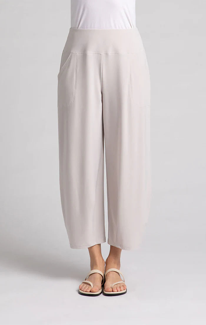 Narrow Lantern Pants Sympli